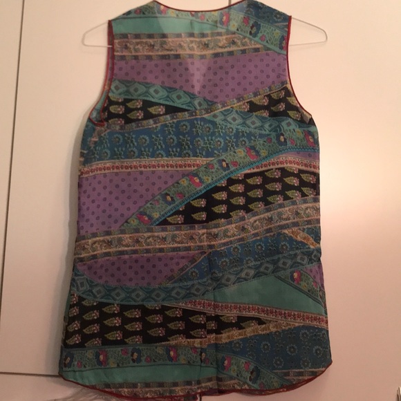 Blue Purple pattern blouse - Picture 3 of 6